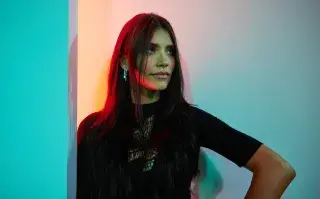 Eva De Dominici sorprendió con su cambio de look para protagonizar una nueva película Eva De Dominici en el IMDb Portrait Studio en SXSW 2024.