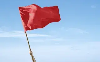 Cuáles son las red flags en las relaciones.