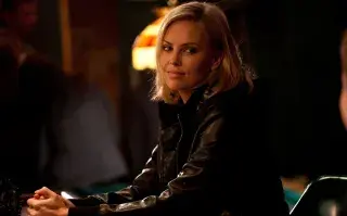 Charlize Theron es la protagonista de Adultos jóvenes.
