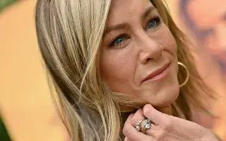 Jennifer Aniston y su nuevo corte de pelo en el evento FYC de The Morning Show.