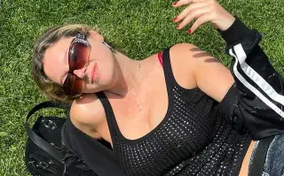  Margarita, la hija de Fito Páez y Romina Richi comenzó a dar sus primeros pasos en las tablas con una obra en el Centro Cultural San Martín. Allí esutvieron presentes el músico y la actriz. 