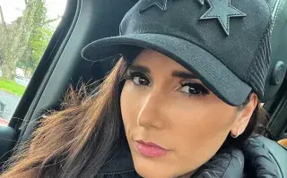Así es el estilo de Mandinha Martínez, la mujer del Dibu Martínez Mandinha es madre de dos hijos y ,además, tiene su propia marca de decoración. A continuación, analizamos su estilo a la hora de vestirse