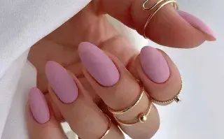 Los clásicos marrones y nudes también serán referentes en la colorimetría de moda