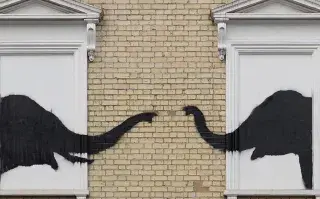 Los animales pintados en aerosol negro revolucionaron la ciudad de Londres