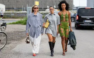 Semana de la Moda de Copenhague: estos son los mejores looks de street style y las tendencias que se vienen Invitadas al primer desfile de la semana de la moda en Copenhagen, por las calles de la ciudada.