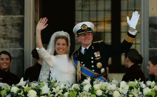 El príncipe Guillermo Alejandro y su flamante nueva esposa, la princesa Máxima Zorreguieta, el 2 de febrero de 2002.