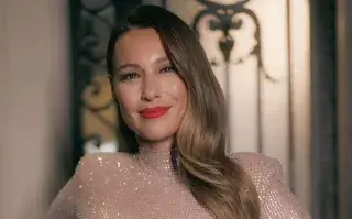 Pampita es tendencia por su impactante look con brillos: 5 casos donde demostró ser la reina del plateado Pampita en Instagram.