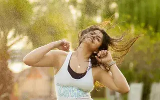 ¿Por qué bailar le hace bien al cerebro?: esto es lo que dicen las neurociencias Bailar, mujer