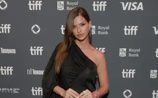 La China Suárez en la alfombra roja del Festival de Toronto.