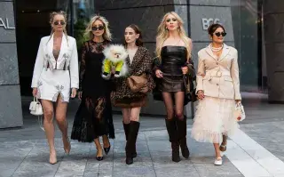 Invitadas a un desfiles de la semana de la moda en Nueva York.