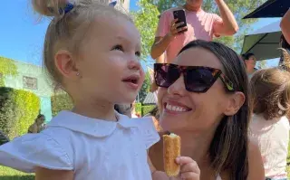 Foto de Pampita y su pequeña hija Ana.