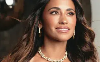 Foto de Antonela Roccuzzo en la portada de Haute Living.