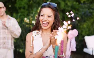 Emilia Mernes celebró su cumpleaños número 28 con una fiesta a lo grande