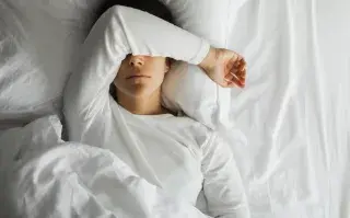 mujer que no puede dormir
