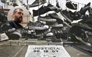 20 años de Cromañón: las deudas pendientes de la masacre, según un sobreviviente Imagen de Jorge Kehiayan y homenaje a las víctimas de Cromañón.