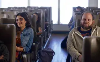 El mejor infarto de mi vida: por qué ver la divertida serie con Olivia Molina y Alan Sabbagh Imagen de Olivia Molina y Alan Sabbagh en la serie El mejor infarto de mi vida.