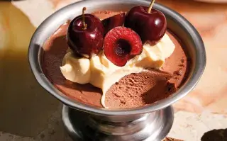 Mousse de chocolate: rico y fácil de hacer.