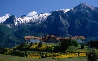 Si te gusta el chocolate, la aventura y el otoño, este es el lugar ideal para una escapada en Semana Santa Bariloche en otoño