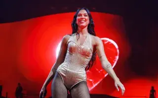 Dua Lipa durante el Radical Optimism Tour en Nueva Zelanda.