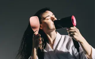 Las modeladoras de cabello son virales en las redes sociales.