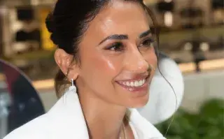 Antonela Roccuzzo deslumbra con el peinado tendencia del invierno 2025.