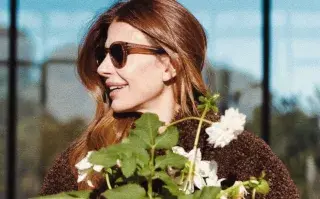 Juliana Awada enfrenta el frío con un abrigo tendencia