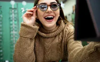 Por qué es importante usar lentes de sol todo el año Por qué es importante usar lentes de sol todo el año