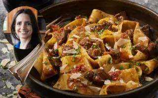 Receta de Paulina Cocina: el guiso de fideos con carne más rico y fácil de hacer Receta de Paulina Cocina: el guiso de fideos con carne más rico y fácil de hacer