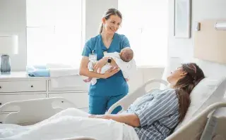 Cómo ser una visita postparto que suma y no agota a la mamá