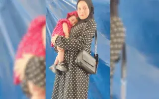 “Soy Rawan Andsela, tengo 22 años y vivo en un refugio en Gaza con mi hija” “Soy Rawan Andsela, tengo 22 años y vivo en un refugio en Gaza con mi hija”