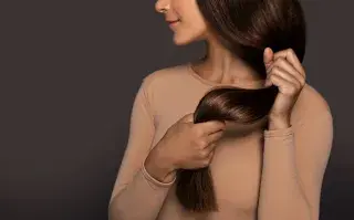 Cómo conseguir un Glossy Hair: la tendencia que deja el pelo muy brillante y sedoso