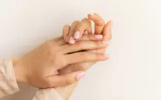 'Fruit Peel Nails': así es la manicura coreana que será tendencia la próxima temporada