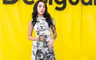 Nicki Nicole estuvo presente en el desfile de Desigual