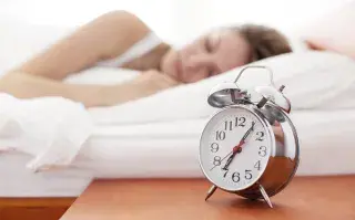 Mujer duerme