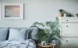 5 trucos de decoración para que tu habitación pequeña parezca más grande Foto de dormitorio.