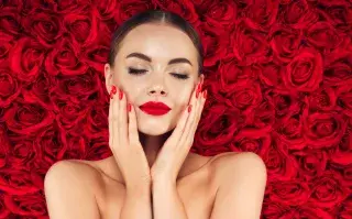 Adiós al maquillaje pesado cómo tener un glow natural para noches especiales