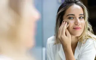 Makeup en 5 minutos: cómo pasar de un maquillaje de día a uno de noche en 5 pasos
