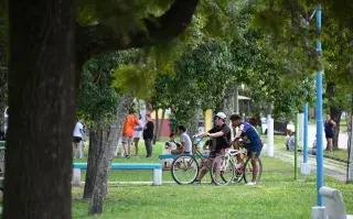 Escuela N°40 de San Cristóbal. Un menor de 15 años inició un tiroteo. Mató a otro menor de 13 años y dos alumnos más resultaron heridos. 