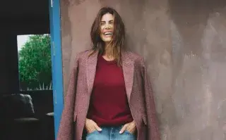Juliana Awada con un look de invierno atemporal y super chic , Juliana Awada vuelve a marcar tendencia con un outfit invernal que combina básicos atemporales con una sofisticación silenciosa, de esas que no necesitan esfuerzo para destacarse.