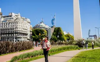 Habrá una espectacular jornada de circo y danza aérea y en el Parque de la Ciudad despegarán los globos aerostáticos de BA Flota. Además, la Filarmónica se presentará en la Usina del Arte y 35 colectividades desembarcan en el microcentro para celebrar la diversidad.