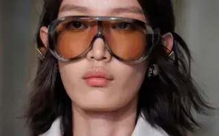 En 2026, los lentes de sol dejan de ser un accesorio secundario para convertirse en protagonistas del look.