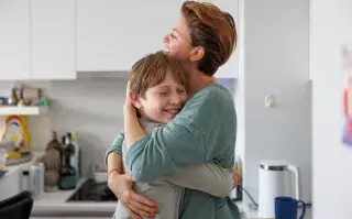 ¿Cómo acompañar a los adolescentes? Una guía de lecturas para criar en esta etapa. 