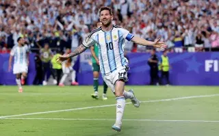 De Antonela Roccuzzo al Kun Aguero: los famosos que saludaron a Messi por su cumpleaños En plena disputa del Mundial 2026, Lionel Messi continúa demostrando por qué es una de las máximas figuras del fútbol internacional.