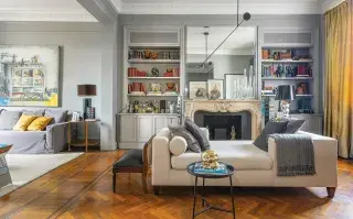 Deco anti-frío: ideas para darle calidez a tu casa con detalles que hacen la diferencia El living del arquitecto Marcelo Williams