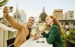 Del amor romántico a las apps de citas: cómo cambiaron los vínculos en las últimas décadas pareja