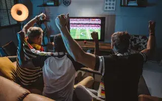 Durante el Mundial suele aumentar la violencia de género: qué dicen los estudios y por qué ocurre hinchas viendo partido de mundial