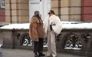 Un estilista internacional nos recomendó las 4 prendas en las que vale la pena invertir para un armario cápsula de invierno Un estilista internacional nos recomendó las 4 prendas en las que vale la pena invertir para un armario cápsula de invierno
