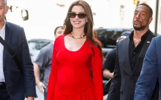 Anne Hathaway tiene los looks soñados de embarazada A sus 43 años, la ganadora del Oscar atraviesa un gran momento personal y profesional. Luego de anunciar recientemente que espera su tercer hijo junto a su esposo