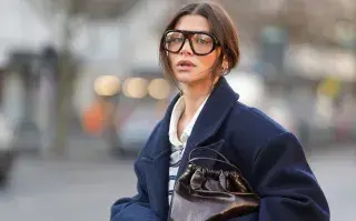 Paris Fashion Week: los looks de streetstyle que adelantan las tendencias de la temporada Más allá de las colecciones presentadas por las grandes casas de lujo, el street style de París volvió a convertirse en un laboratorio de tendencias.