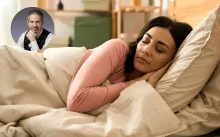Un especialista explica por qué dormir con más abrigo en vez de más calefacción mejora el descanso mujer durmiendo